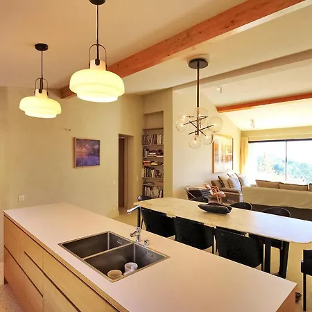 Ferienhaus Pierre Longue *